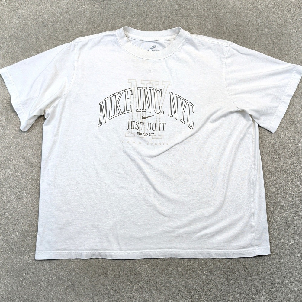 Nike Inc NYC T-Shirt Mens XL White Graphic Just Do It Loose Fit FV5932-133